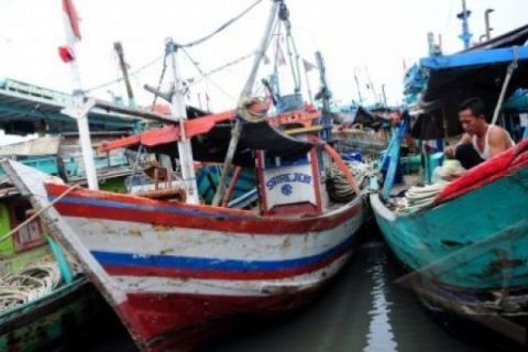 PERBAIKI KAPAL