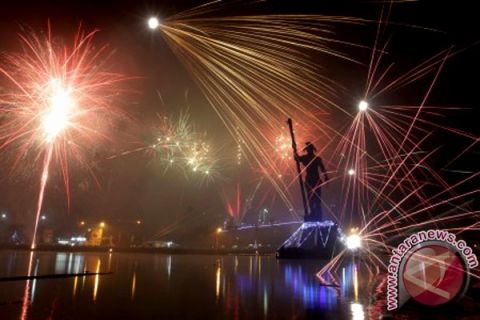 KEMBANG API TAHUN BARU 2014