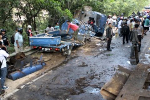 Kecelakaan Trailer/Joko Sulistyo