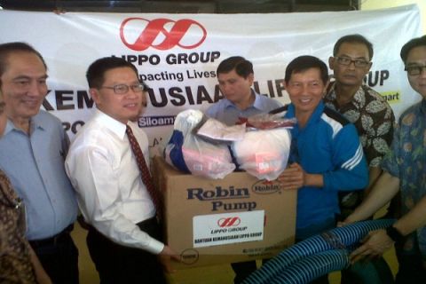 Lippo group bantu korban banjir di manado