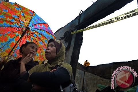 KEBAKARAN RUMAH PADAT PENDUDUK