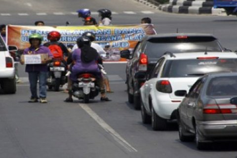 Galang Bantuan Kelud/Joko Sulistyo