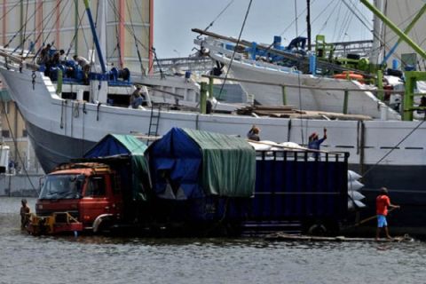 LIMPASAN AIR LAUT