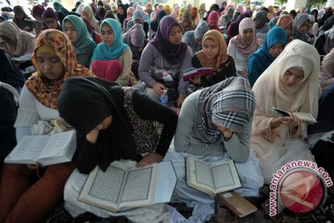 Zikir Jelang UN SMA