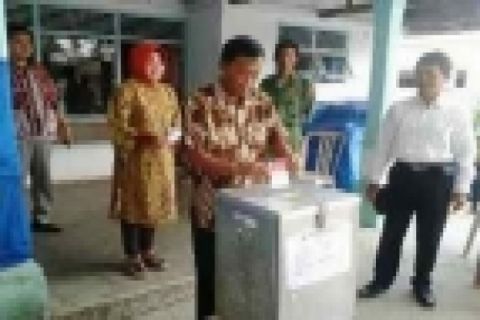 Bupati Lamteng Memilih