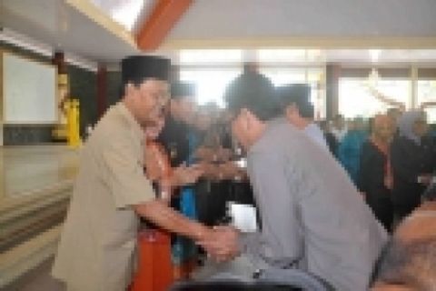 Bupati H. A. Pairin, S.Sos.