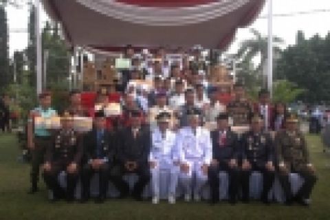 Foto Bersama Muspida dan Para Pemenang