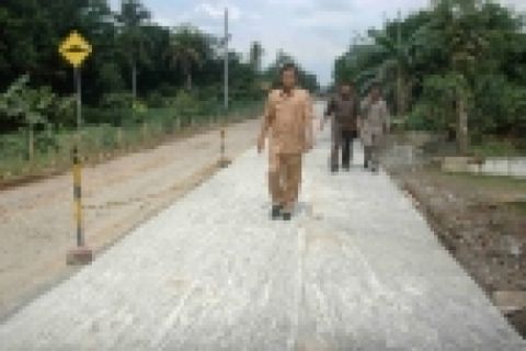 Tinjau Pembangunan Jalan