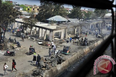 KEBAKARAN PASAR HARTACO MAKASSAR