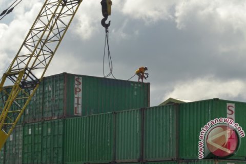 Pelabuhan kontainer nunukan