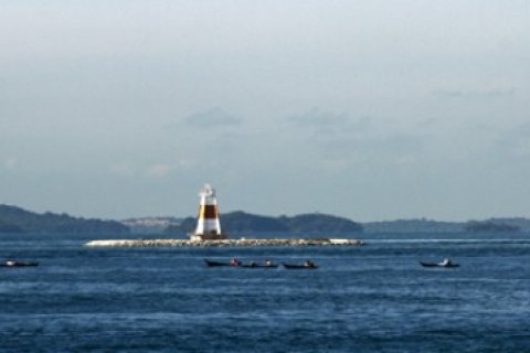 Nelayan di Perbatasan/Joko Sulistyo