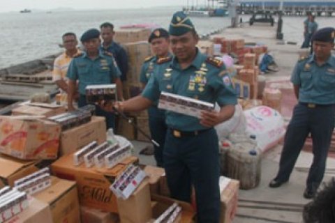 Rokok Ilegal/Rusdianto