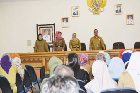 MEMBERIKAN PENGARAHAN