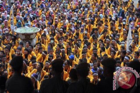 Mahasiswa Unsri Unjuk Rasa