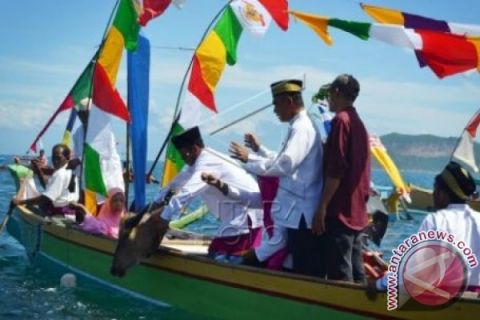 TRADISI SELAMATAN LAUT