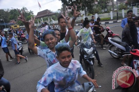 Rayakan Kelulusan