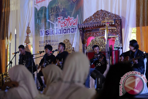 Festival musik jalanan 
