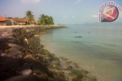 Keindahan Pantai Lampung Selatan