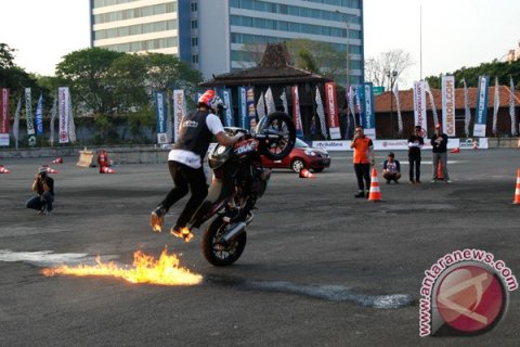 Stunt Rider Rok Bagoros