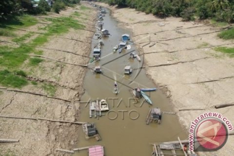Sungai Menyurut di Barito Utara 