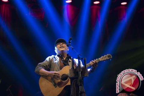 Konser Iwan Fals