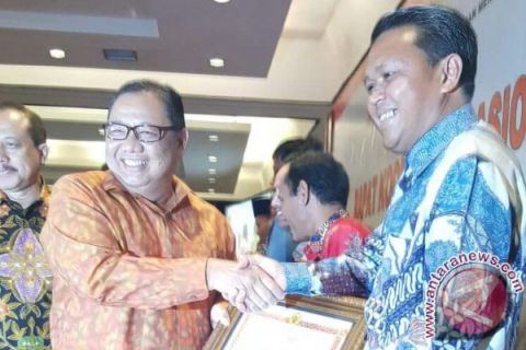 PENGHARGAAN MENTERI KOPERASI DAN UKM