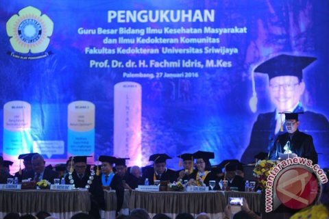 Gelar Profesor Dirut BPJS