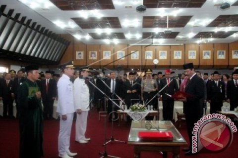 Bupati dan Wabup Kotawaringin Timur Dilantik