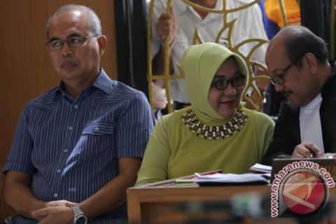 Sidang bupati Muba non aktif dan istri
