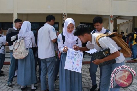 Luapan Kelulusan Dengan Tandatangan    