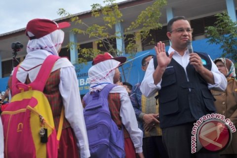 Mendikbud Tinjau Ujian Nasional SD
