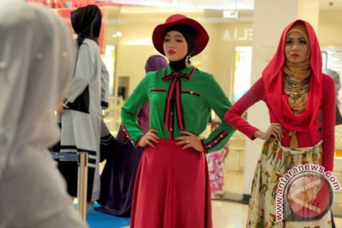 Peragaan busana muslim kasual