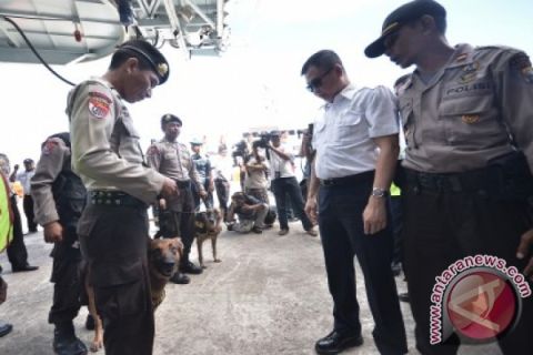 MENHUB TINJAU KESIAPAN MUDIK DI PELABUHAN