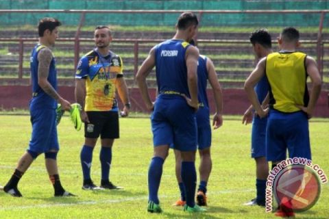 UJI COBA LAPANGAN PERSIBA BALIKPAPAN