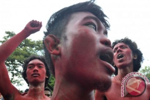 AKSI MENYAMBUT SUMPAH PEMUDA