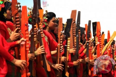 PERTUNJUKAN KECAPI HUT KOTA MAKASSAR
