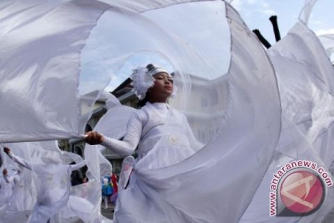 PARADE MARCHING BAND