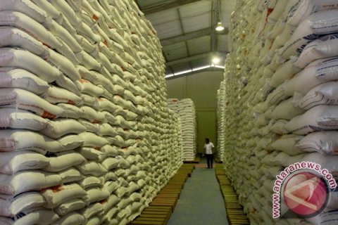 STOK BERAS ENAM BULAN UNTUK NTT