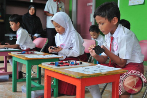 Kompetisi Brick Speed