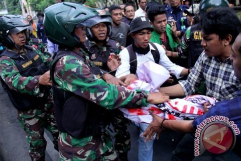 UNJUK RASA MAHASISWA MAKASSAR