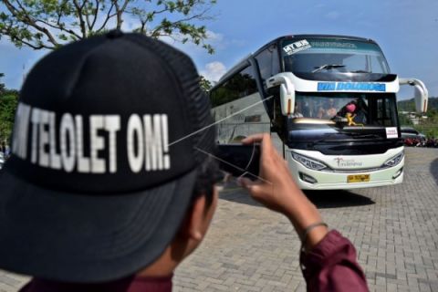 KONTES BUS