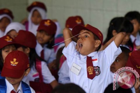 HARI PERTAMA SEKOLAH