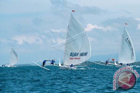 LOMBA PERAHU SANDEQ SEGI TIGA