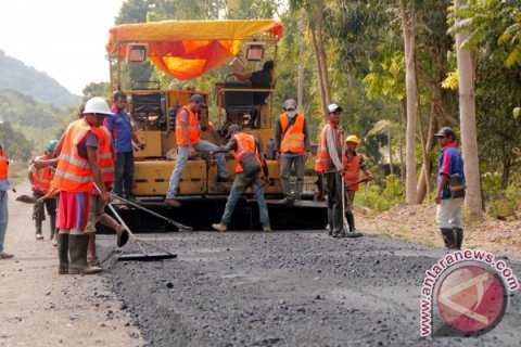 PEMBANGUNAN JALAN TRANS FLORES