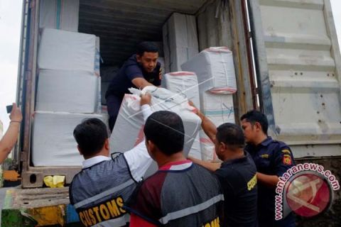 PEREDARAN ROKOK ILEGAL