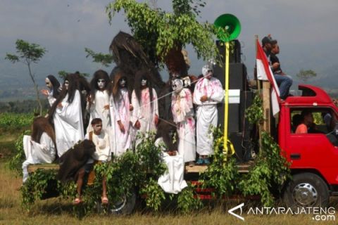 KARNAVAL BUDAYA HUT RI