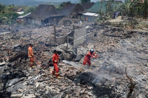 KEBAKARAN PEMUKIMAN WARGA