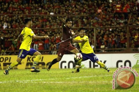 PSM MAKASSAR MENANG