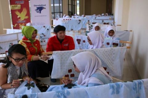 PELATIHAN MEMBATIK
