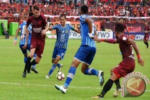 PSM MAKASSAR KALAHKAN PERSIBA